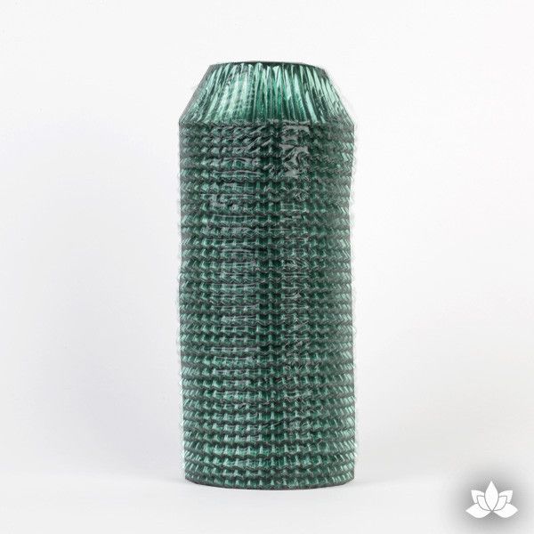 500 Green Foil Baking Cups perfect for baking cupcakes & cake decorating cupcakes with fondant & icing. 500 baking cups. Wholesale cupcake supplies.