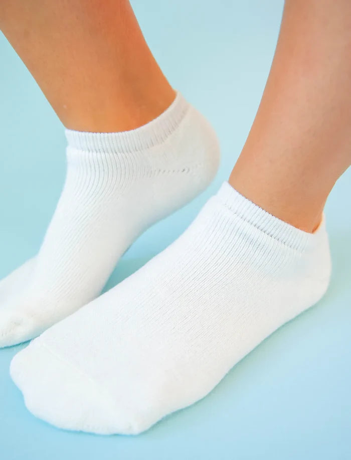 67515 W1031 Classic Low Socks Medium White