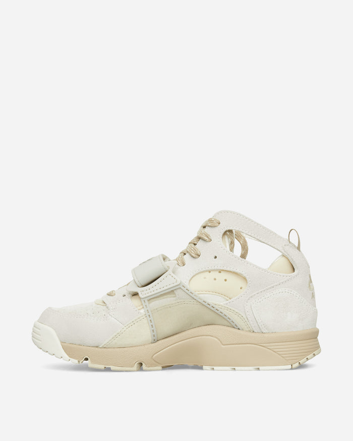 Nike Nike Air Trainer Huarache Sail/Lt Khaki Sneakers Low IB7678-100