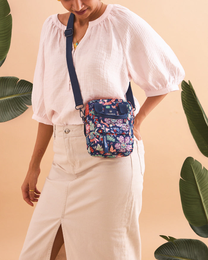 Explorer Sling-cum-Handbag| Batik Bloom