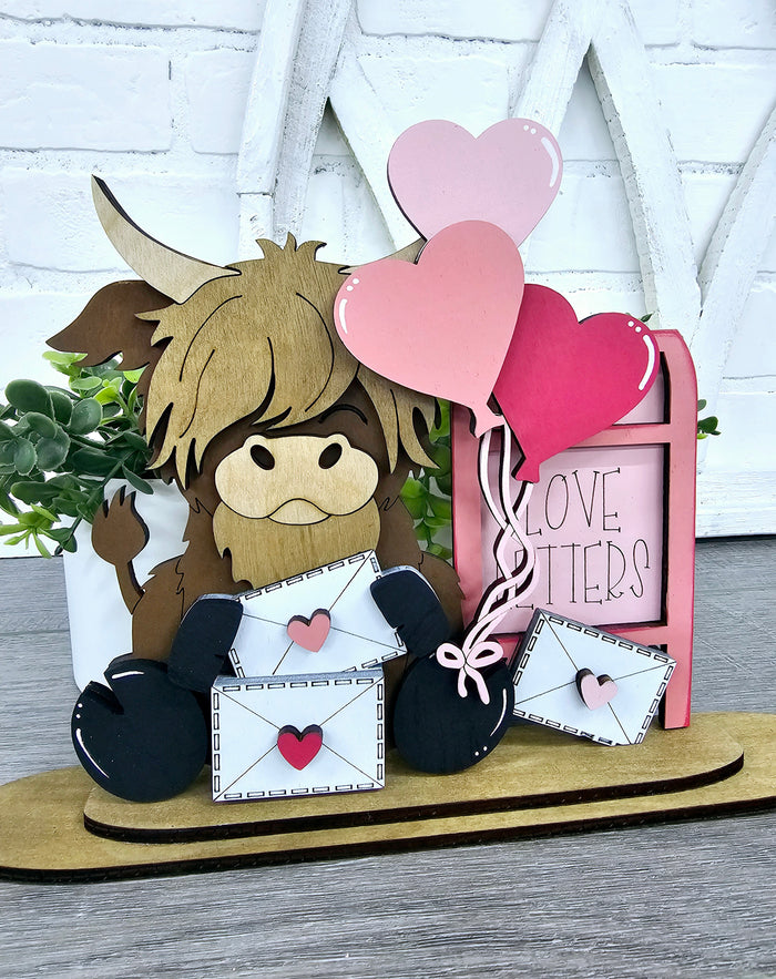 Freestanding Valentines Day Cow-wholesale